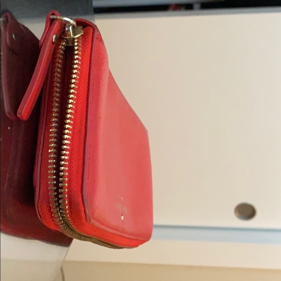 Kate Spade zip Wallet - Picture 3 of 4